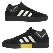 Adidas Tyshawn black/zero/spark Schuhe